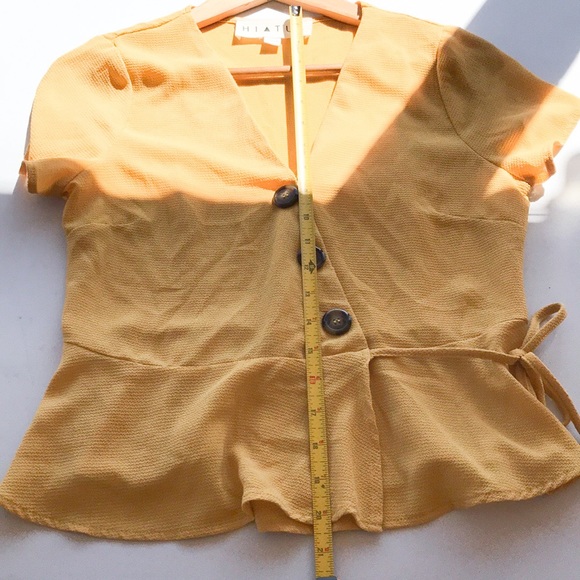 HIATUS BUTTON CROSSED FLOWY TOP - Picture 8 of 8